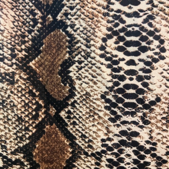 PYTHON PRINT KEYHOLE TOP. No label - Picture 2 of 4